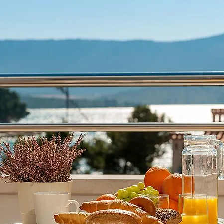 Villa Croatica Apartments Zaboric Buitenkant foto