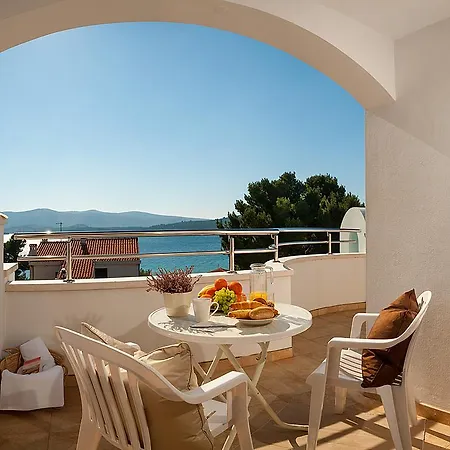 Villa Croatica Apartments Zaboric Buitenkant foto