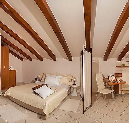 Villa Croatica Apartments Zaboric Buitenkant foto