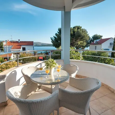 Villa Croatica Apartments Zaboric Buitenkant foto