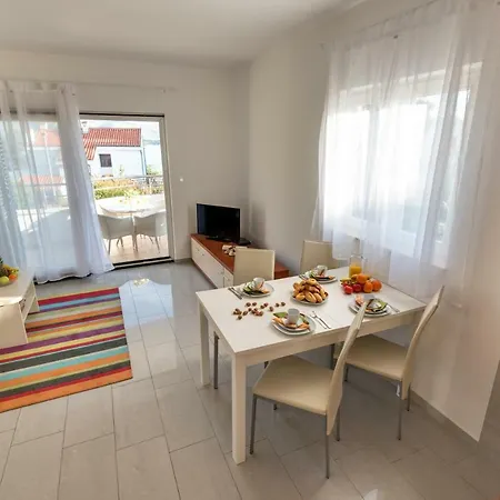 Villa Croatica Apartments Zaboric Buitenkant foto
